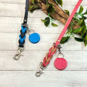 【イタリアンレザー】本革犬鑑札ケース(丸型) 牛革 イタリアンレザー シュリンクレザー 本革 赤色