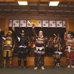 【本格プラン】ほら貝でお出迎え！鎧に着替えて、村上海賊ゆかりの因島最古の神社で鎧武者等祈願体験 （約2時間半のコース） 大人（13歳～）2名