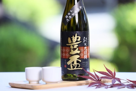 【人気の美酒】 豊盃 こぎん刺し模様（山田錦） 純米大吟醸 1,800ml（27-1）