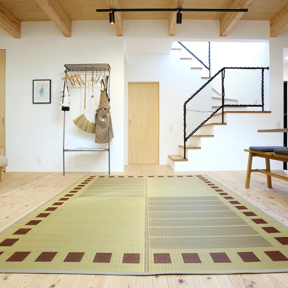 【ふるさと納税】福岡花ござラグ 「ナルサス」 191cm×250cm 裏張り加工 い草 ござ ラグ 畳 マット インテリア 送料無料