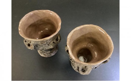 縄文・火焔型土器のフリーカップ　2個セット　8cm×11cm　213ｇ 陶芸品 食器 カップ セット 新潟市