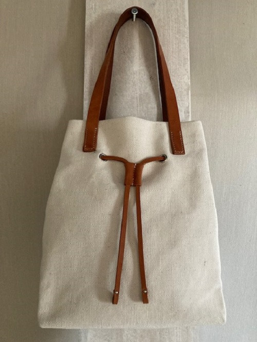 
【革製品･職人手作り】巾着型帆布バック
