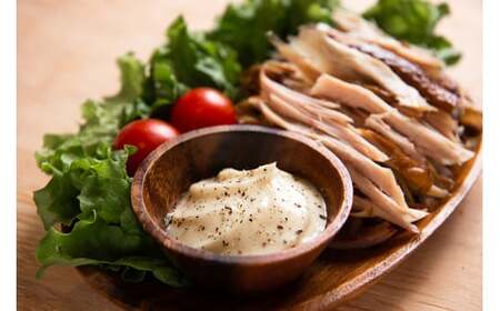 【全3回定期便】安心安全な平飼い飼育 絶品スモークチキン 3本《厚真町》【テンアール株式会社】 チキン スモークチキン 燻製 鶏 鶏肉 平飼い 冷蔵配送 北海道 定期便[AXAN096]