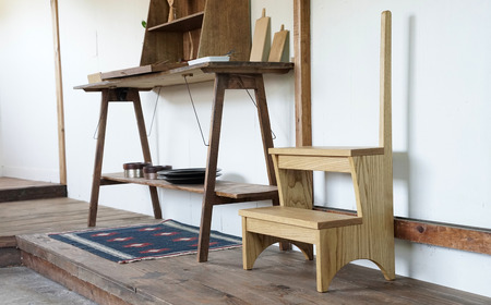 【踏み台】2段 手作り木製 片手ハンドル付き【Ojn Handmade Hut】 | 踏み台 新潟県 出雲崎町