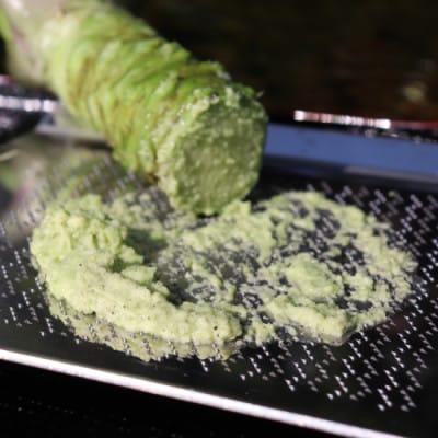 【生産者直送】宮守特産わさび 真妻(生) 200g(3〜4本)【わさび用おろし金付き】【配送不可地域：離島】【1332087】