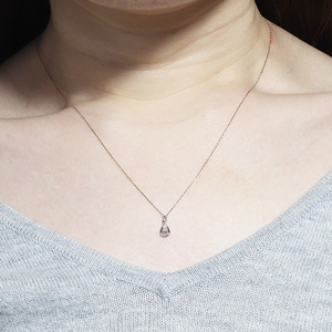 プラチナ　雫ダイヤモンドペンダント　0.10ct
