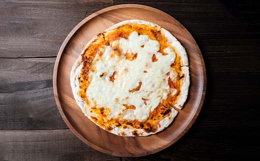 北海道産窯焼き冷凍ピザ「マルゲリータ 宝醇なトマトソースの軌跡」 1枚 冷凍ピザ ピッツァ PIZZA チーズ 小麦 本格 マルゲリータ ギフト プレゼント 釧路 北海道 F4F-8550