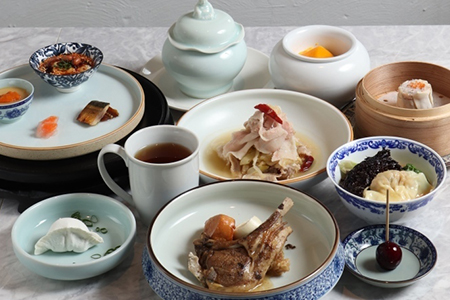 【上野】中国意境菜 白燕 特産品ランチ・ディナー共通コース 3名様（1年間有効）お店でふるなび美食体験 FN-Gourmet475130
