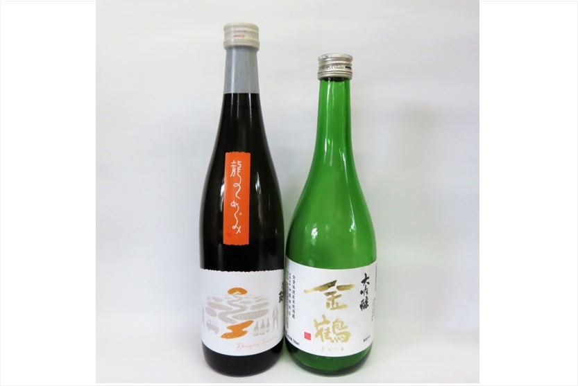 
                  【日本酒 2本セット】佐渡の地酒 真野鶴「龍のめぐみ」学校蔵＋金鶴 大吟醸 各720ml 岩首昇龍棚田のコシヒカリ使用 | 新潟の地酒 佐渡の地酒 佐渡日本酒 大吟醸 純米大吟醸 清酒 地酒 日本酒 お酒 酒 さけ sake 四合瓶 棚田米 学校蔵 ギフト にいがた さど 新潟県 佐渡市
                