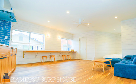 一棟貸しの宿 KAMETSU SURF HOUSE (1泊1名様) ( ホテル 宿泊 宿 一棟貸し 旅行 鹿児島 奄美 徳之島 亀津 無料駐車場有 世界自然遺産 )