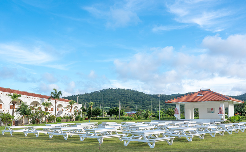 【ウォーターマークホテル沖縄 久米アイランド】デラックスツイン 2名様(1泊朝食付) ご宿泊券 ホテル リゾート 沖縄 南国 久米島 琉球 離島 球美 癒し 海 ビーチ 大自然 星空 満天 休日 宿泊