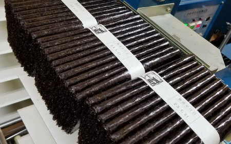 お子様のおやつにも！おにぎりにも！ごはんのお供、カネト海苔水産の「味付のりボトル入り」 ボリュームたっぷり　【初摘み 一番海苔 のり 贈答 ギフト おやつ 味付け海苔 海産物】広島県福山市/カネト海苔