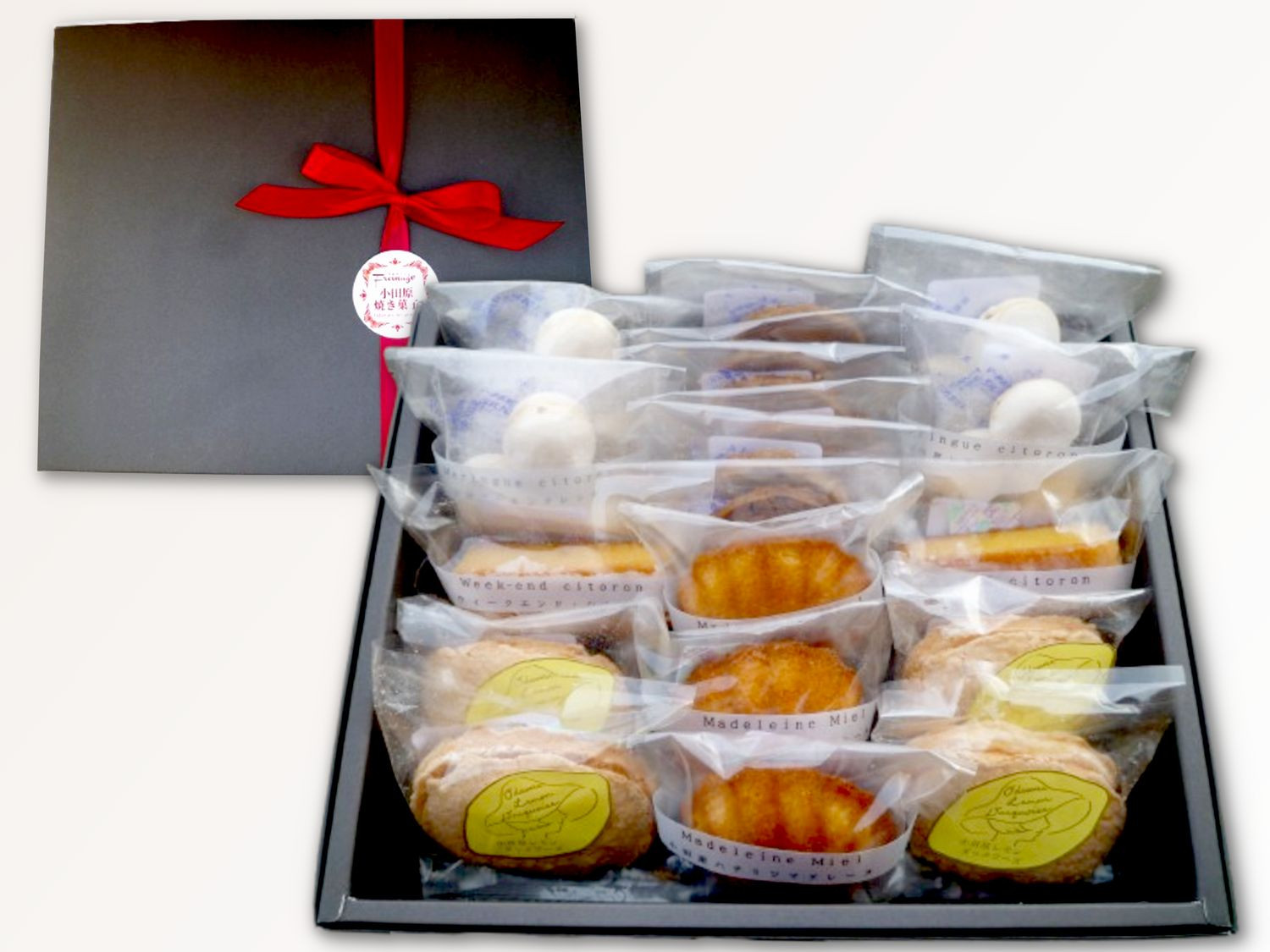 小田原焼き菓子ギフト箱【ギフト 贈答用 プレゼント 贈り物 レモンダックワーズ ウィークエンドシトロン はちみつマドレーヌ レモンメレンゲ 紅茶クッキー　小田原ギフト マドレーヌ ダックワーズ 神奈川県 小田原市 】 142069_AB001