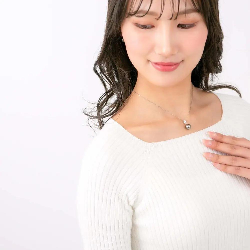 【星彩】ブラックパール（タヒチ 黒蝶真珠） 10mm セミラウンド ダイヤモンド K18 ホワイトゴールド ペンダントトップ
