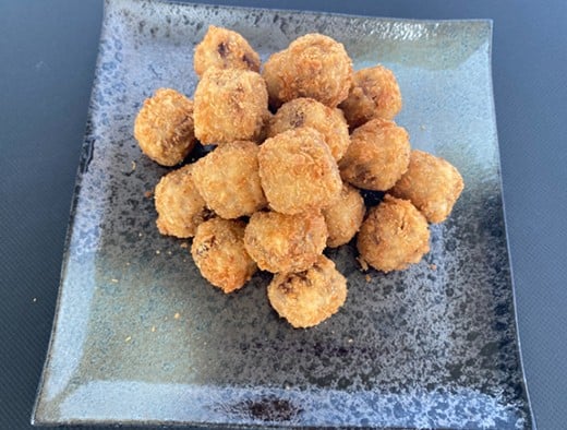 
            近江牛ボールメンチカツ（17ｇ×26個）【AB102W】
          