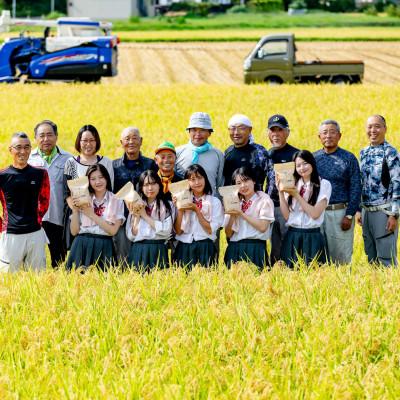 ふるさと納税 十日町市 【農家×女子高生】県認証特栽魚沼コシヒカリ(精米)3kgとかぐらなんばん・ホッポロ漬 各100g |  | 02
