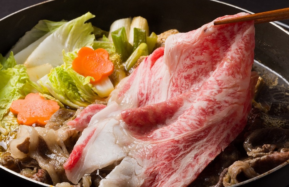 【幻の神戸ビーフ】黒田庄和牛 すき焼き用 ロース 満腹900g （50-5）