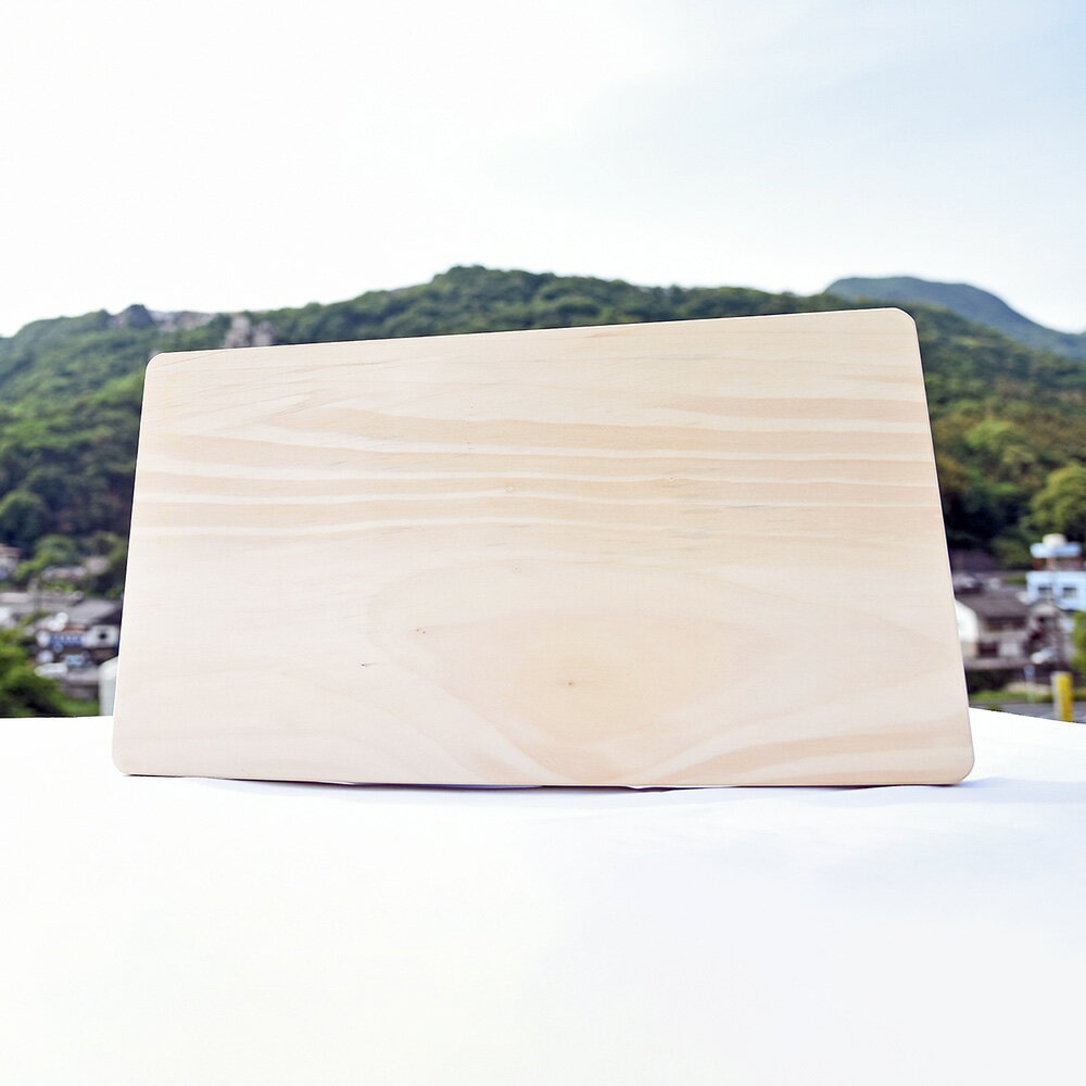 【ふるさと納税】いちょうの木のまな板（小） まな板 カットボード 木 木製 キッチン用品 キッチン キッチングッズ 台所 調理器具 ウッドボード シンプル お料理 国産 九州 福岡県 香春町 送料無料