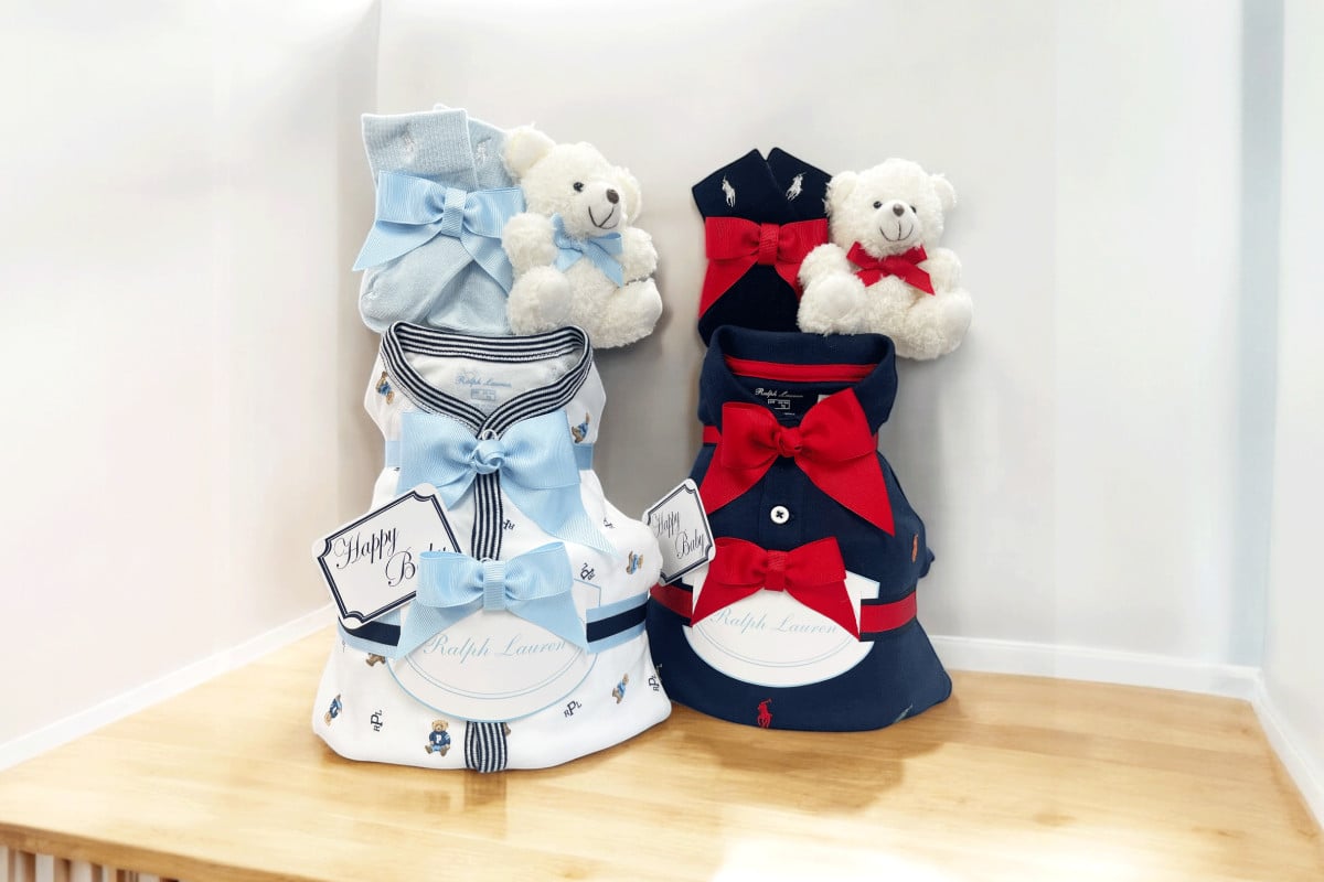 
            【デザインが選べる】おむつケーキ 【おむつ ケーキ プレゼント 洋服 カバーオール 靴下 ギフト お祝い】
          