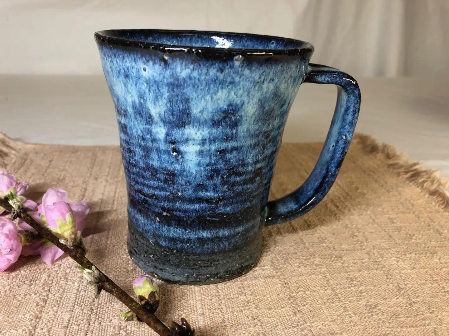 陶器のカップ(縦長)(桜灰釉)|カップ