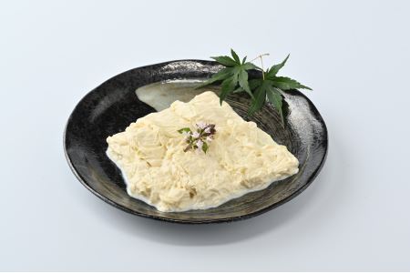 那須黄金湯葉　しぼり（刺身）ゆば2本入り　豆乳入り（冷蔵） 国産 大豆 手づくり 冷蔵 那須町 〔B-54〕