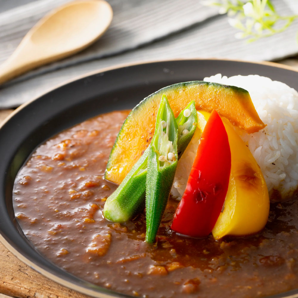 【ふるさと納税】冷凍 元祖 熊本豚足カレー 中辛口 計1kg ( 200g×5個 ) カレー とんそく ポークカレー ご当地カレー 玉葱 しょうが にんにく ごはんのお供 ご飯のお供 お取り寄せ グルメ 熊本県 熊本市 送料無料