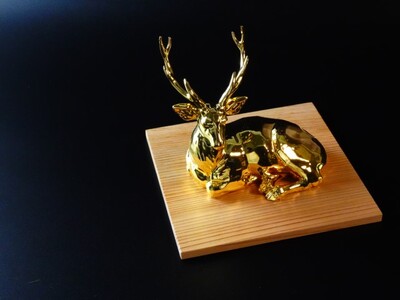 D-37 幸運を運ぶ神鹿 (純金メッキしたレプリカ) 中 ※木箱 奈良市 有限会社 高山商会 奈良 一刀彫 純金 24k メッキレプリカ 置物 なら 奈良 なら