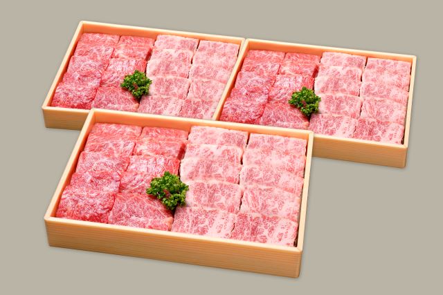 【ふるさと納税】 【近江牛 焼肉セット(肩ロース・カルビ) 3kg】 肉 牛肉 ブランド牛 三大和牛 和牛 黒毛和牛 国産 バーベキュー 贈り物 ギフト プレゼント 冷凍 滋賀県 竜王