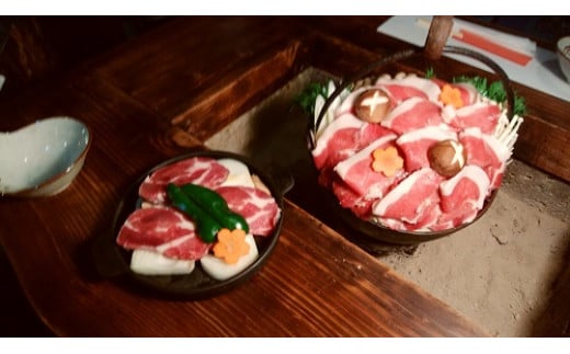 しし鍋 山賊焼 お食事券 猪肉 しし肉 味噌鍋 ジビエ料理 外食券 食事券 チケット ギフト 鉄板焼 茨城名物 郷土料理 猪鍋 食体験 炭火 囲炉裏 予約制 店舗利用 茨城県 石岡市 (C03-001)