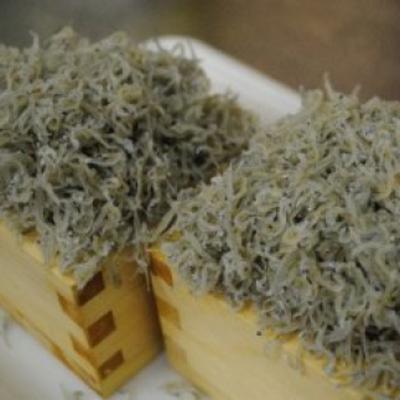 ふるさと納税 四万十市 【土佐の黒潮】こだわりのちりめんじゃこ1kg R5-043 |  | 01