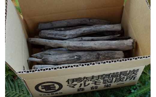 
            炭 木炭 すみ 備長炭  約 1kg キャンプ アウトドア ストーブ BBQ バーベキュー グランピング キャンプファイヤー 日用品 消臭 インテリア 防災グッズ 防災対策 料理 炭火 七輪 火鉢  極細長 伊勢志摩 マルモ製炭所 7000円 7千円
          