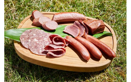 【口コミで評判】「まつのジビエ」鹿の燻製肉、鹿のウィンナー、鹿のビアシンケン、鹿のフランクフルトのセット◇｜ジビエ 鹿 しか シカ 鹿肉 ウインナー ビアシンケン フランクフルト ボローニャ 燻製 珍