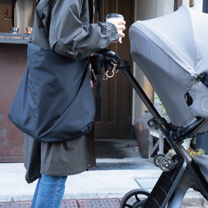 【無駄のないシンプルさ】大判ショルダーバッグ　UKIE　Super water repellent｜人気バッグ おすすめトート［ 無駄のないシンプル 大判ショルダーバッグ UKIE Super water repellent 撥水加工 軽量 バッグ トート 人気 おすすめ ギフト プレゼント お取り寄せ 通販 送料無料 ふるさと納税 ］