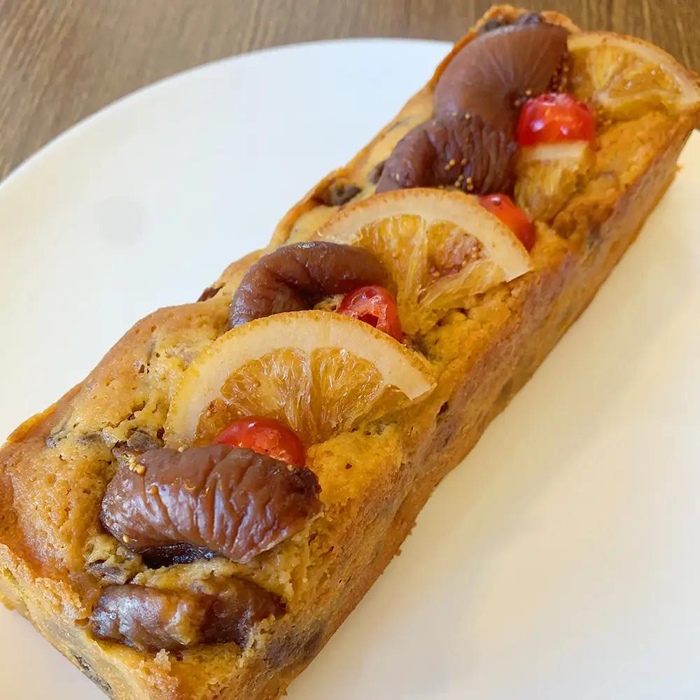ドライフルーツとラム酒の英国風パウンドケーキ「ケークアングレーズ」 ／ ドライフルーツ ラム酒 イチジク オレンジ レーズン パウンドケーキ 英国風 風味豊か 紅茶 洋酒 2cmほど ケークアングレー
