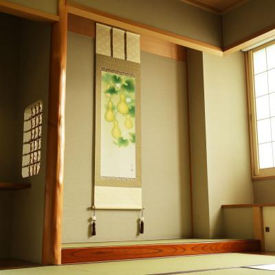 ふるさと納税 本巣市 掛け軸「福々六瓢之図」 鈴木優莉 尺五立 サイズ:190×54.5cm 掛け軸 年中掛け 常用 |  | 03