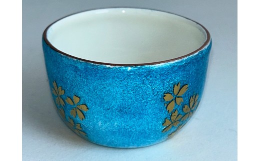 《受注生産》銀張七宝 金彩桜酒杯 [緑青]／ 赤羽七宝舎 SUWAプレミアム 認定商品 七宝 贈り物 ギフト ガラス 冷酒 盃 工芸品 おちょこ グラス 酒器 酒 お酒 プレゼント 父の日 母の日 誕生日 おすすめ 信州 長野県 諏訪市 諏訪 【87-04GB】