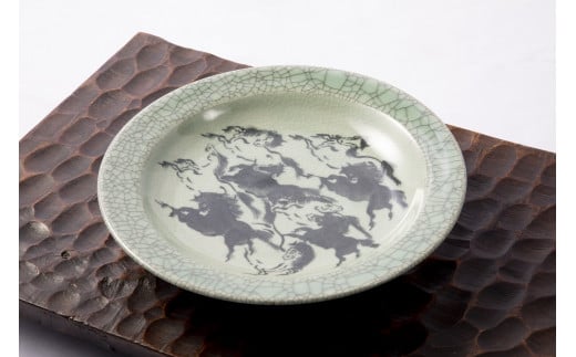 
何事も馬九行久(うまくいく)皿
