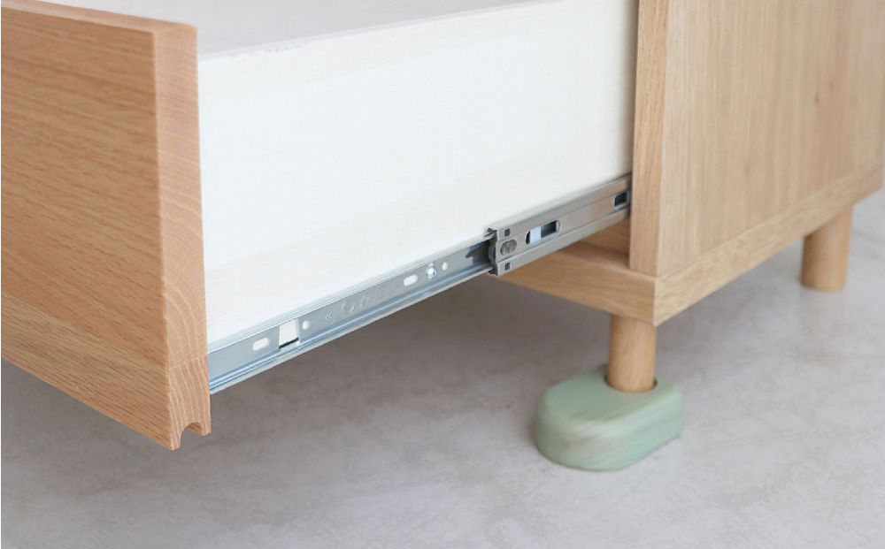 【東馬家具】TRM017 Hop Stepチェスト【天然木 ナチュラルデザイン 収納アイテム 猫 キュート 完成品 脚のみ取付】(H060614)