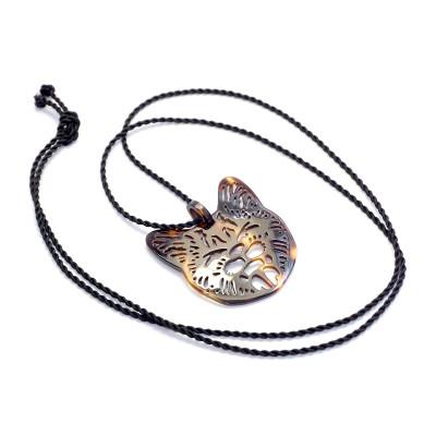 ふるさと納税 長崎市 べっ甲製あくび猫ペンダント |  | 01