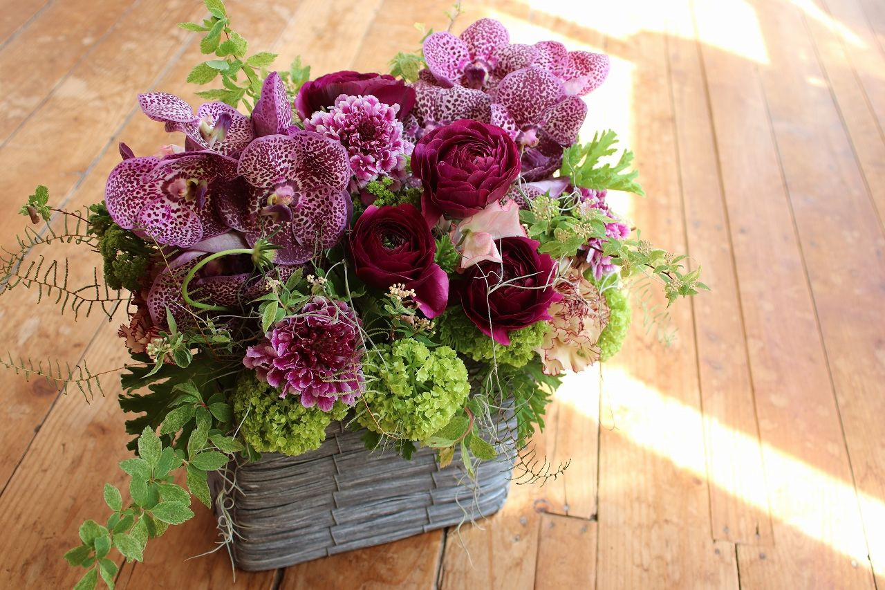 ※写真はイメージです。色の組み合わせやお花の品種のご指定はできません。