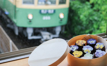 カヌレ お花のカヌレ 8個 国産 米粉 【グルテンフリー】