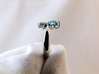 【一点もの】パライバトルマリン（0.55ct）ダイヤモンドプラチナリング　J9　K06083-H