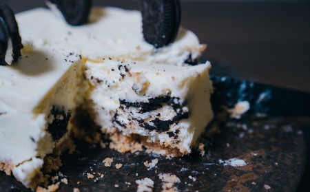 クッキーの生クリームチーズケーキ【スイーツ ケーキ チーズ デザート お菓子 お土産 おみやげ ご褒美 贅沢 ギフト プレゼント 贈り物 取り寄せ】_0007-008-se8