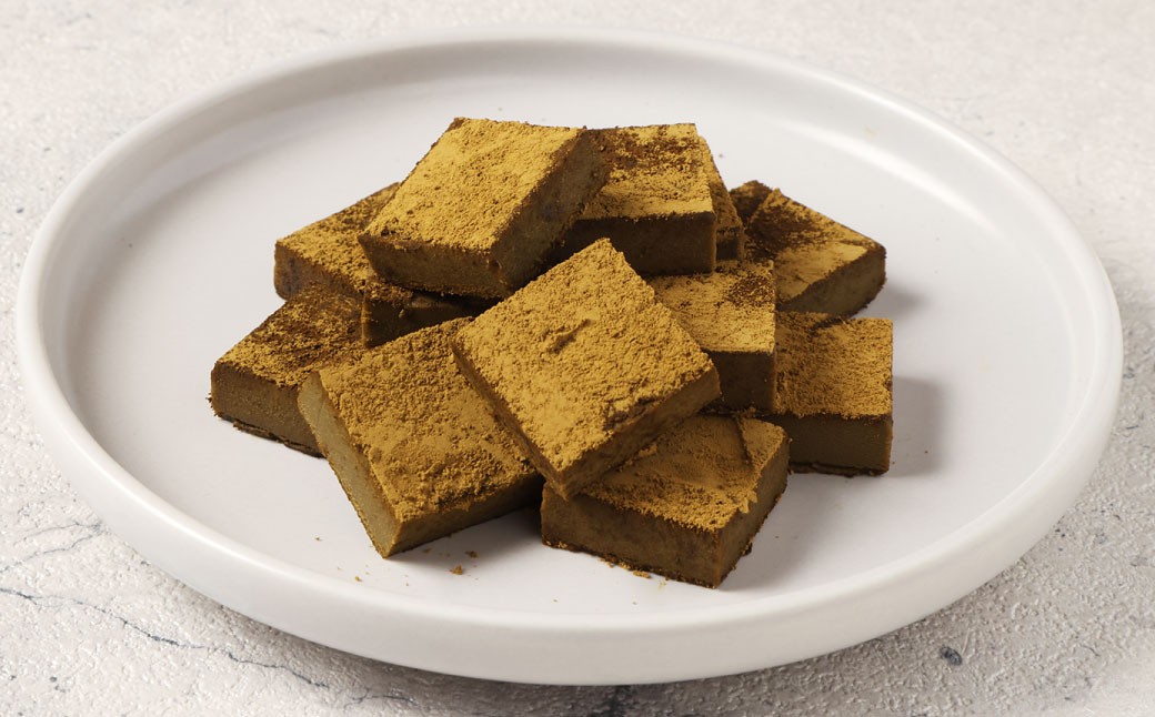 
            《冷凍》 北海道生チョコレート （ほうじ茶） 約500g （約100g×5箱） 合計100粒 生チョコレート 生チョコ チョコレート チョコ スイーツ 北海道 小樽市
          