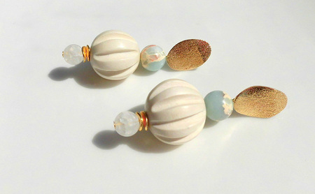 sea ripples ピアス アクセサリー 天然石 1個 [Q]handmadejewely【ブルー クリスタル ウッドボール 可愛い ハンドメイド ジュエリー 手作り  職人 上品 華やか ドレス
