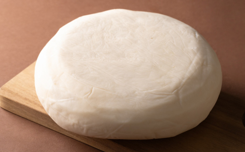 
                  ワンホールチーズ 約1,800g×1個 ／  熟成 素朴 おつまみ お酒のお供 おやつ 料理 生乳 乳製品 加工食品 [041-0107x1]
                