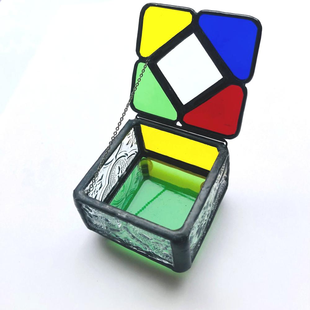 【ふるさと納税】NAGASAKI☆ジュエリーボックス（小）縦5cm×横5cm×高さ2.5cm ステンドグラス ガラス ステンドガラス ガラス細工 硝子 アクセサリーボックス 小物入れ 長崎 九州 国産 長崎県 長崎市 送料無料