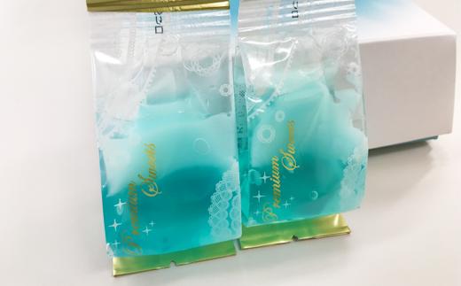 透き通るようなブルーが素敵なお菓子です！！