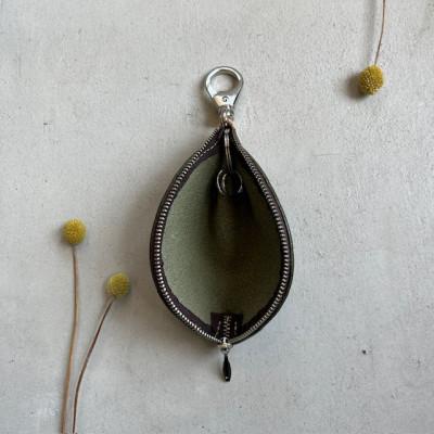 ふるさと納税 京丹後市 本革 【バナナキーケース】牛革(ヌメ)グリーン 全長180mm 革小物職人が作るキーケース |  | 02