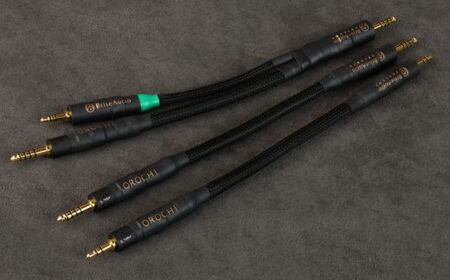 OROCHI-MINI Ultimate ポータブルオーディオ用ラインケーブル (4.4mm＆3.5mm to 4.4mm)【ブリスオーディオ】